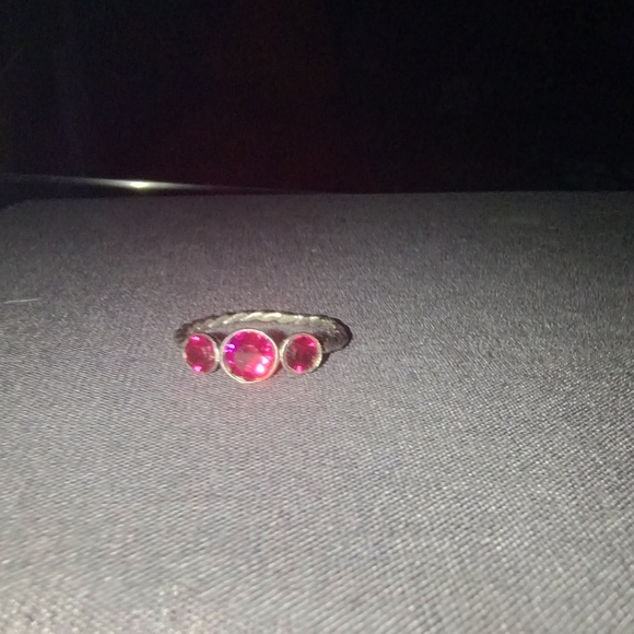 🦋🏵️🦋Silver Plated Lab Created Ruby Ring - Picture 1 of 6